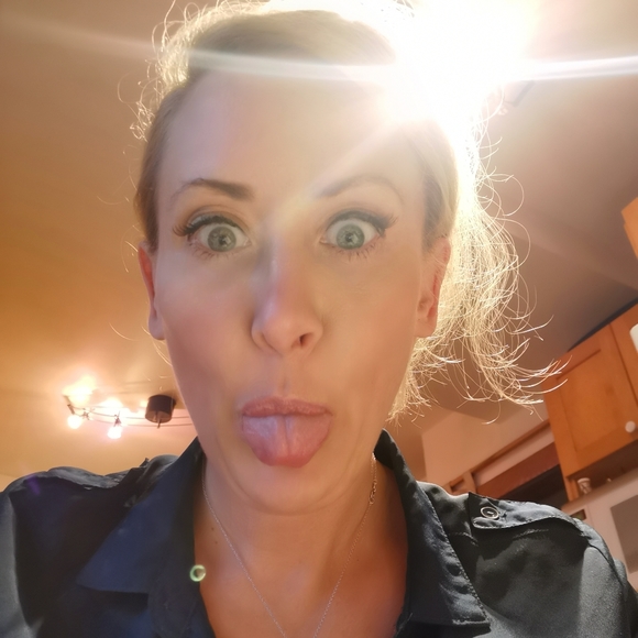 An eclectic mix of unique fashion - Picture 1 of 2